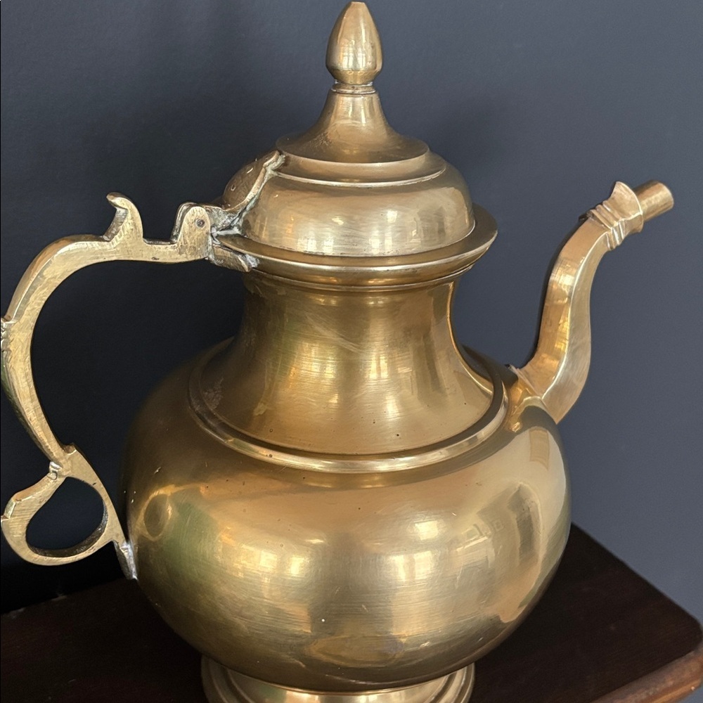 Vintage Brass Tea Coffee Pot Baker Furniture Made in India Gold Tone 11” Tall - Picture 2 of 11